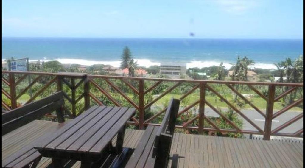 Khaya La Manzi Guest Lodge Hibberdene Rum bild