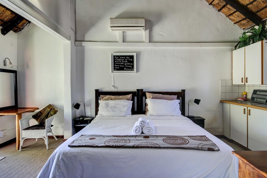 Khaya La Manzi Guest Lodge Hibberdene Exteriör bild