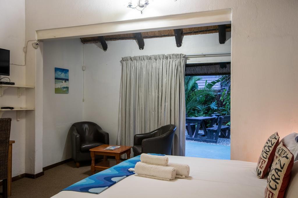 Khaya La Manzi Guest Lodge Hibberdene Exteriör bild
