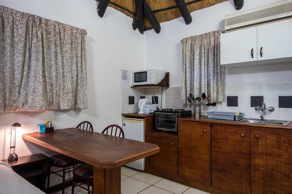 Khaya La Manzi Guest Lodge Hibberdene Exteriör bild