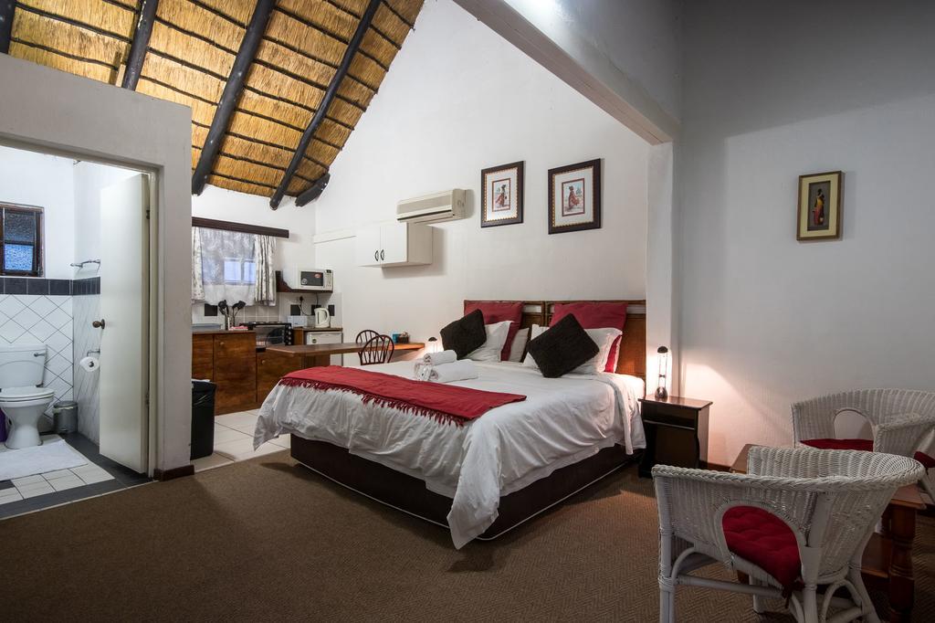 Khaya La Manzi Guest Lodge Hibberdene Exteriör bild